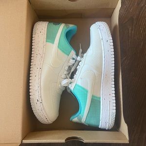 Women’s Nike Air Force 1 Crater M2Z2 Shoes in White/Dynamic Turquoise Size 10